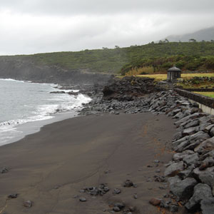Repair and reinforcement of the coastline in the path of the lighthouse – Prainha de S. Roque – Pico, Azores.